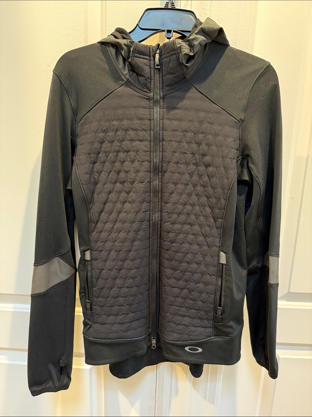 Oakley Black Quilted Hooded Zip Performance Jacket Size M